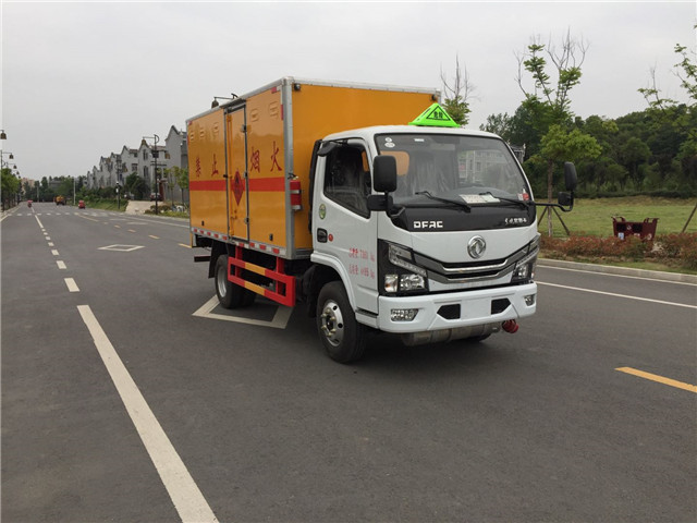 國六藍牌東風多利卡民爆運輸車 國六藍牌東風多利卡民爆運輸車