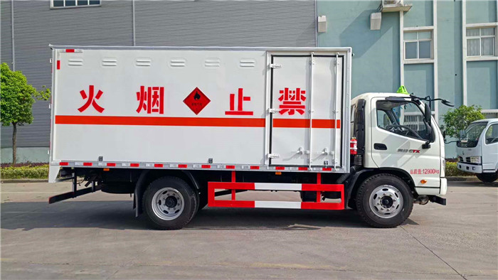 奧鈴7.3噸民爆運(yùn)輸車