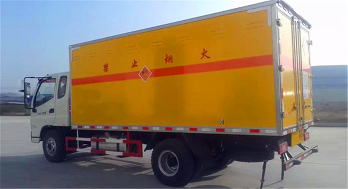 奧鈴4.99噸排半民爆運輸車