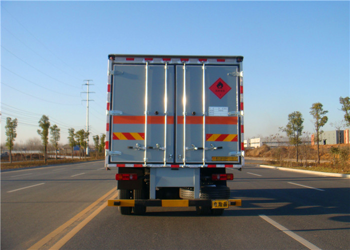 天錦危險品箱式運輸車9.8噸桶裝硫酸蒸餾水危險品運輸車