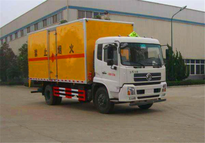 天錦危險品箱式運輸車9.8噸桶裝硫酸蒸餾水危險品運輸車
