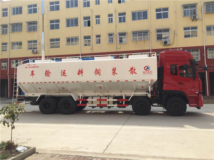 東風天龍前四后八40方飼料車