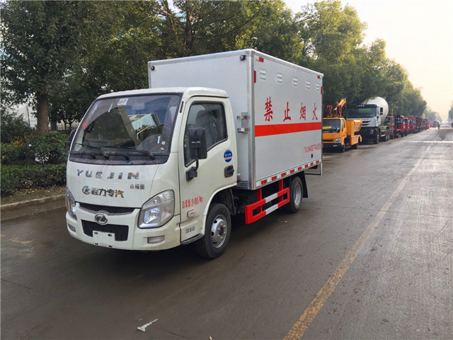國(guó)六微型躍進(jìn)小福星氣體廂式運(yùn)輸車