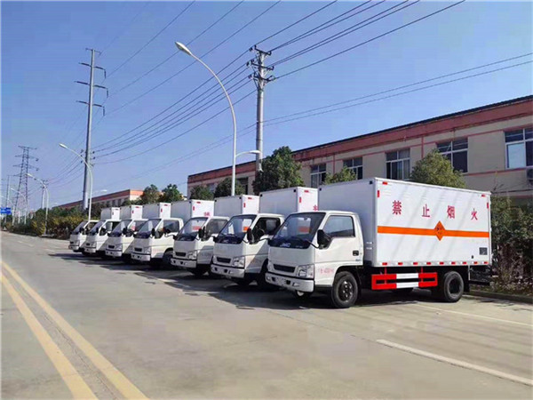 民爆運(yùn)輸車 民爆運(yùn)輸車