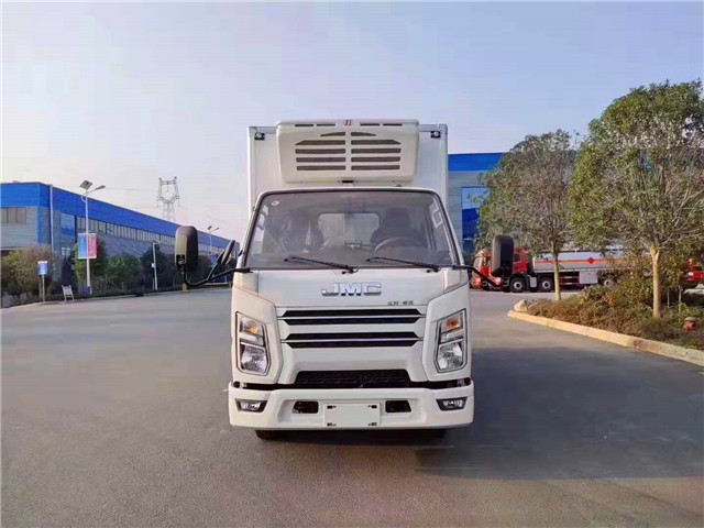 江鈴4.2米國(guó)六冷藏車(chē)