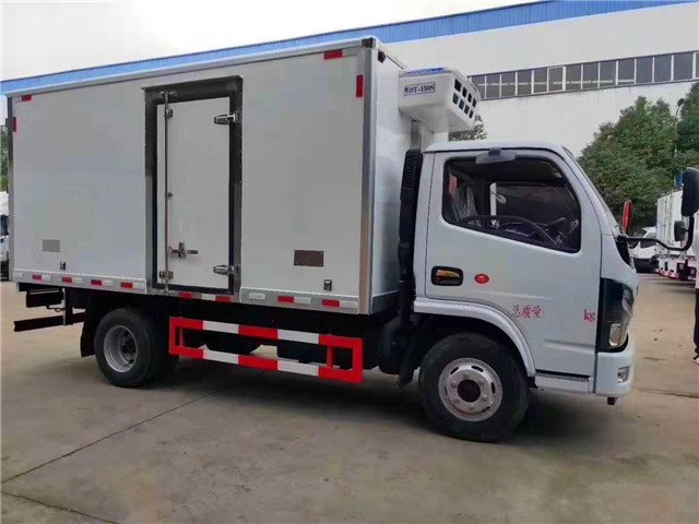 國六4.2米東風多利卡冷藏車
